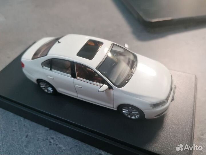 Модель автомобиля vw Jetta mk vl q:43 minichamps