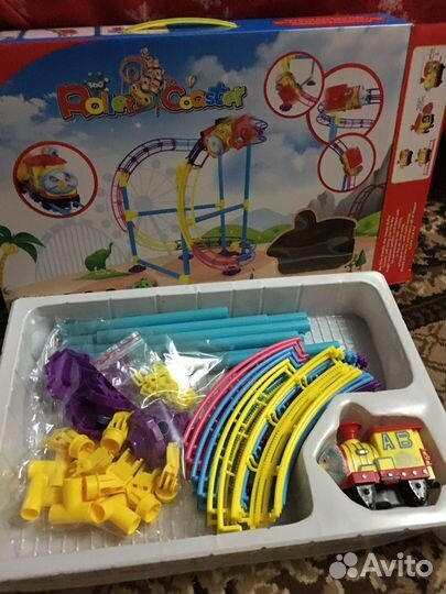 Поезд на рельсах