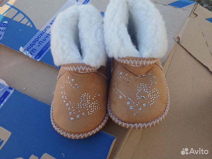 Домашние угги, чуни, валенки, тапочки из овечьей ш