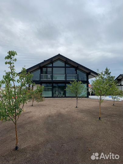 Безрамное остекление домов, беседок, террас