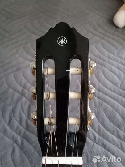 Классическая гитара yamaha c40