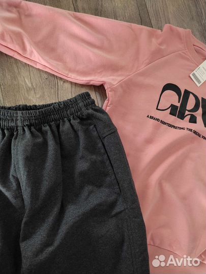 Спортивный костюм женский 42 44 новый