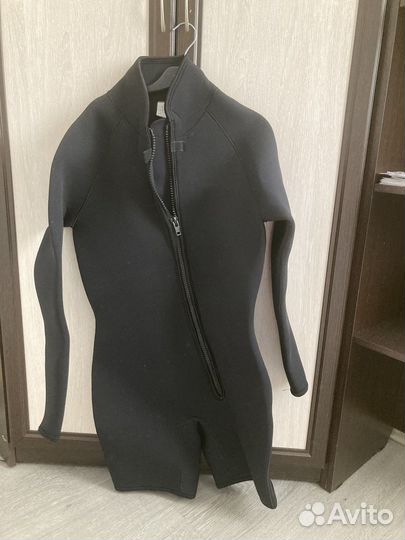 Гидрокостюм