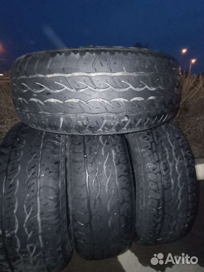 Kumho Road Venture SAT KL61 265/65 R17