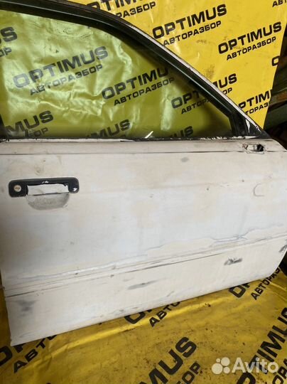 Передняя правая дверь Audi 80