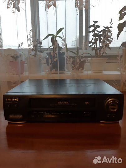 Кассетный видеоплеер с записью Samsung SVR-18A