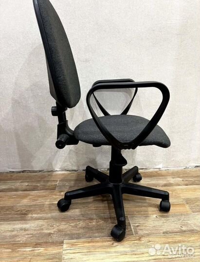 Компьютерное кресло