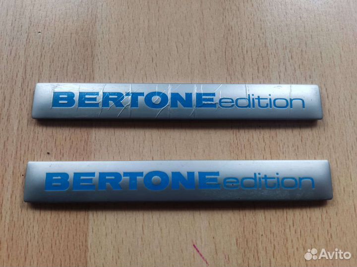 Шильдик bertone Шнива