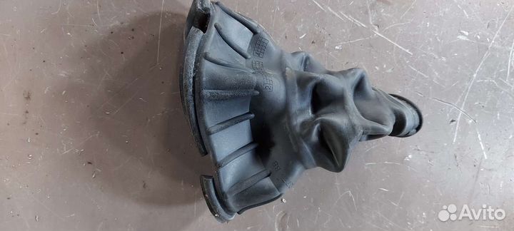 Кожух селектро на Ford Fiesta