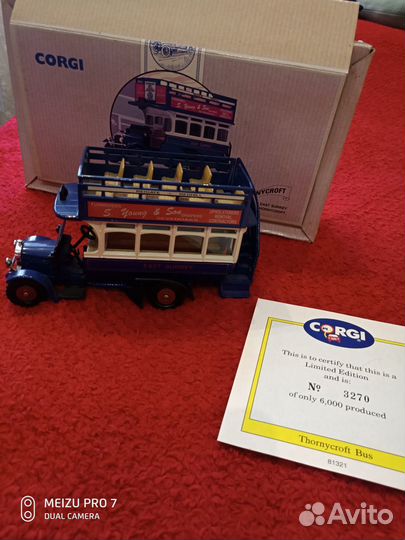 Corgi toys автобус