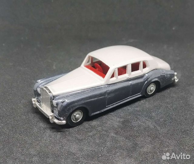 Модель автомобиля Rolls-Royce Silver Cloud