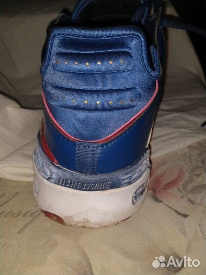 Оригинальные кроссовки Adidas