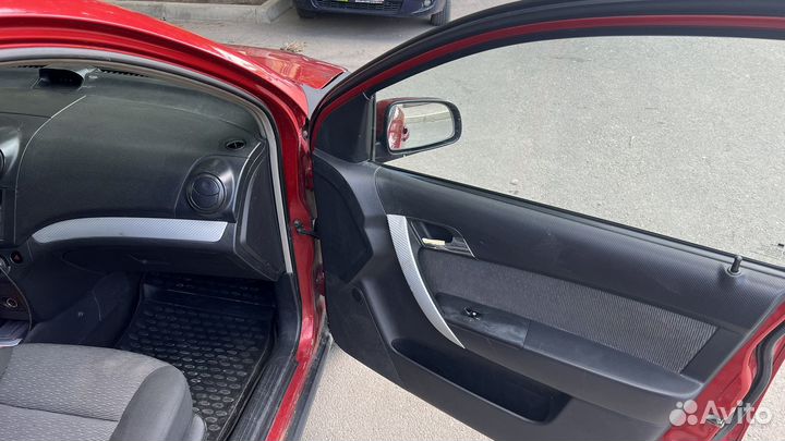 Chevrolet Aveo 1.4 МТ, 2009, битый, 280 000 км