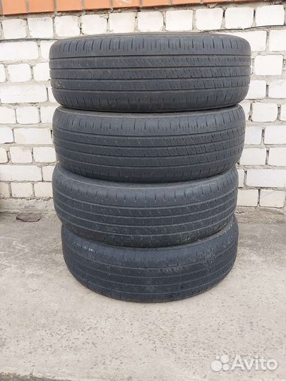Kumho Sense KR26 225/65 R17