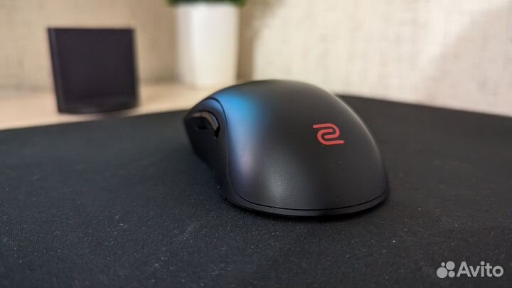 Zowie U2