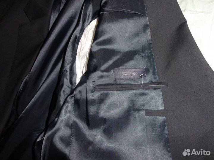 Костюм мужской новый с биркой черный