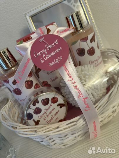 Подарочный набор в корзине