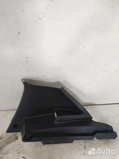 Обшивка багажника правая renault sandero1