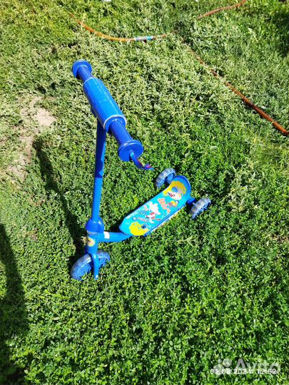 Детский трехколесный велосипед бу. Самокат в