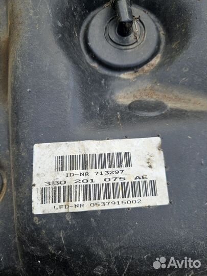 3b0201075 Бак топливный passat b5