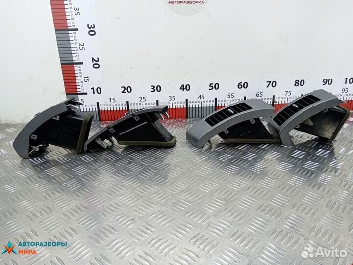 Дефлектор обдува салона Mitsubishi Outlander 2008