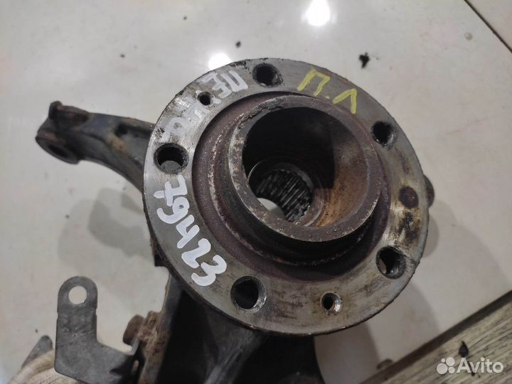 Поворотный кулак (передний, левый) (Peugeot 3008)