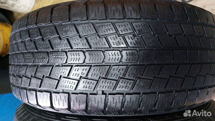 Hankook Nordik IS RW08 235/60 R16 100T