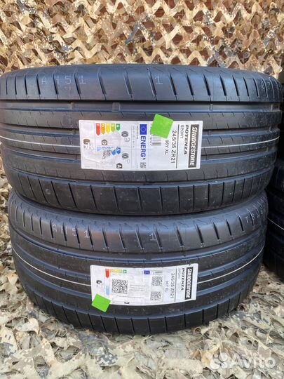 Bridgestone Potenza Sport 245/35 R21 и 285/30 R21 96Y