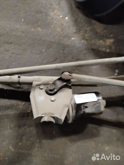 Трапеция дворников на Опель Мерива А