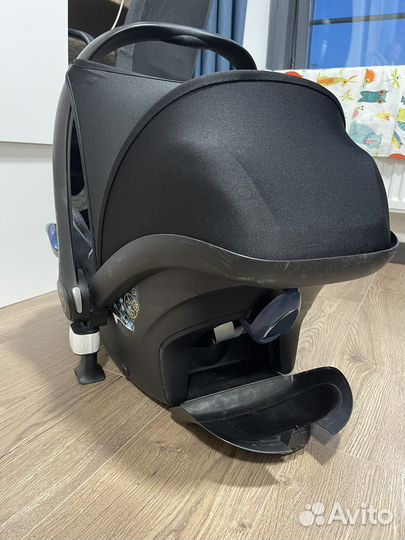 Автолюлька maxi cosi cabriofix + крепления bugaboo