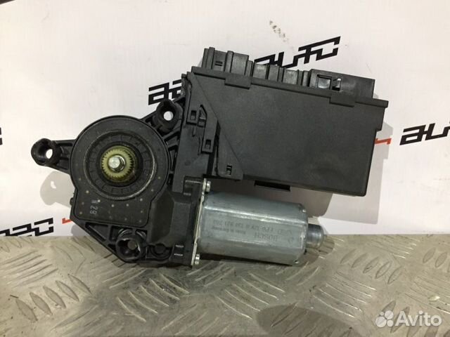 Мотор стеклоподъемника задний правый Audi A4 B7