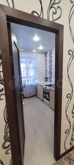 3-к. квартира, 54 м², 1/17 эт.