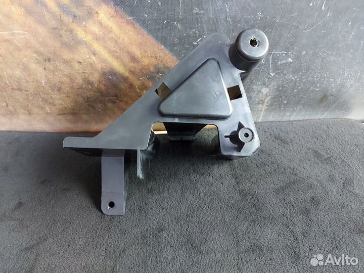 Крепление противооткатов Bmw X5 E53 M54 2002