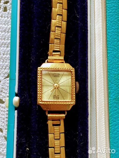 Часы Луч позолоченные СССР