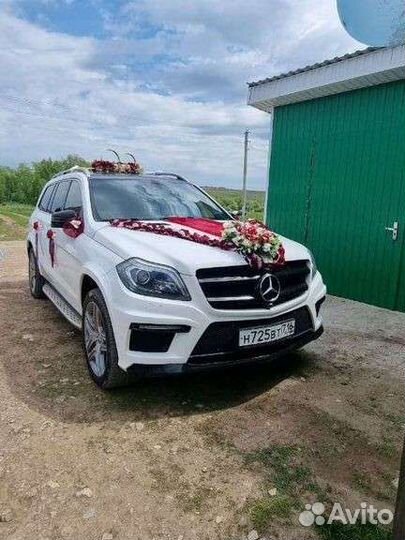 Прокат авто на свадьбу