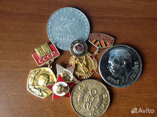 Продаю,меняю значки СССР и настольные медали