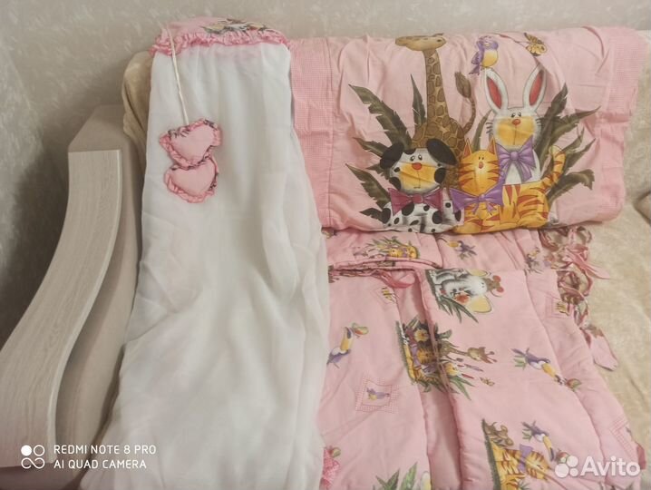 Бортики в кроватку с балдахином