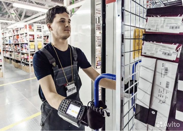 Вахта на склад одежды (комплектовщик, грузчик)