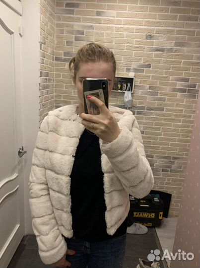 Меховая куртка Guess