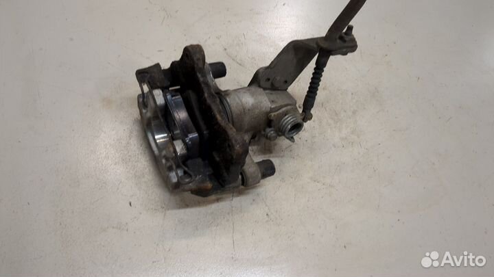 Суппорт Nissan Primera P12, 2006