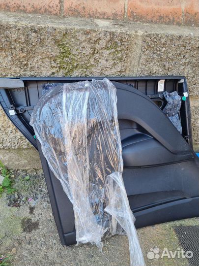 Обшивка на дверь задняя KIA