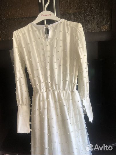 Платье на никах