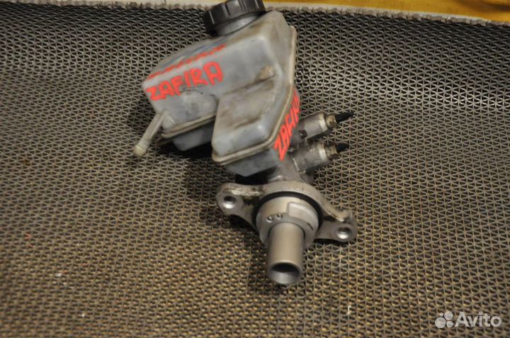 Главный тормозной цилиндр opel Zafira B A05 (200