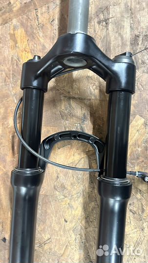Новая вилка для 29х колес с блокировкой