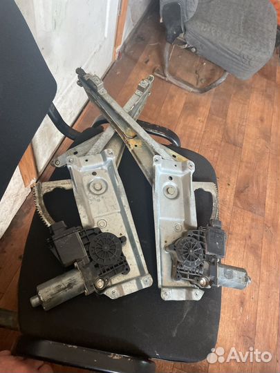 Передний стеклоподъемники Opel Vectra Б