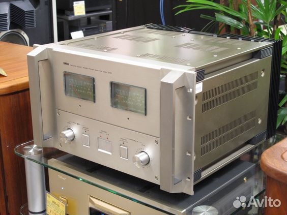 Усилитель Yamaha 101M топ