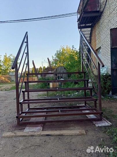 Крыльцо, лестница, Каркас или готовая