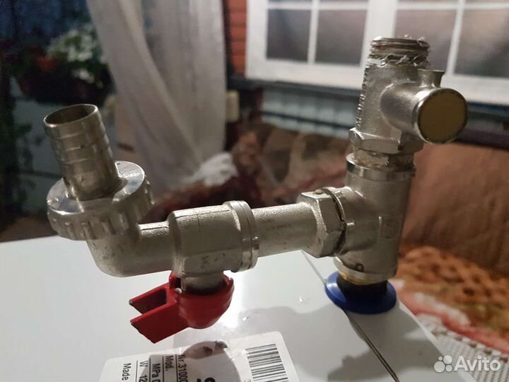 Нагреватель воды накопительный 15л