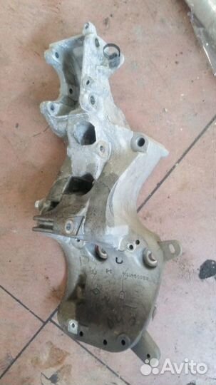 Кронштейн генератора Renault Logan 2 K7M A812 2017