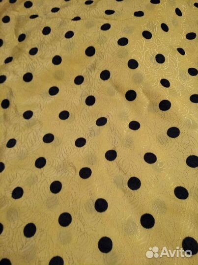 Отрезы ткани: вискоза, крепдышин